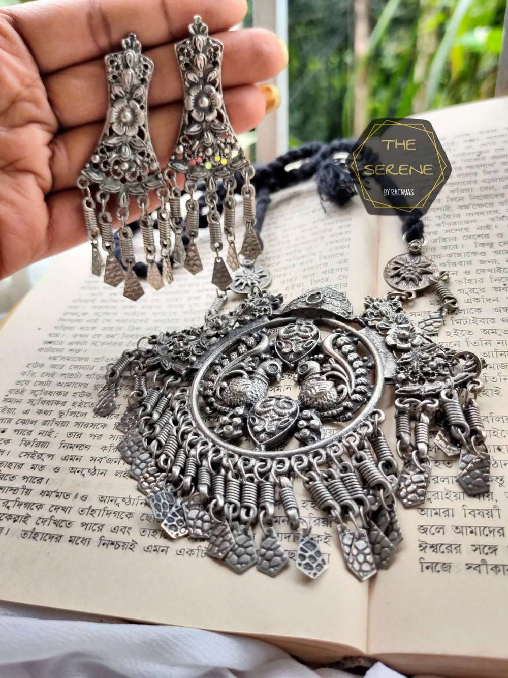 Heavy oxidised necklace and earrings 