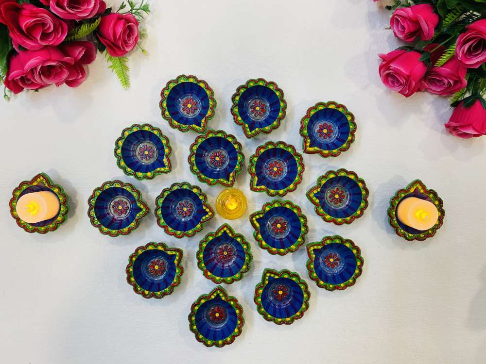 Diwali hand painted diyas