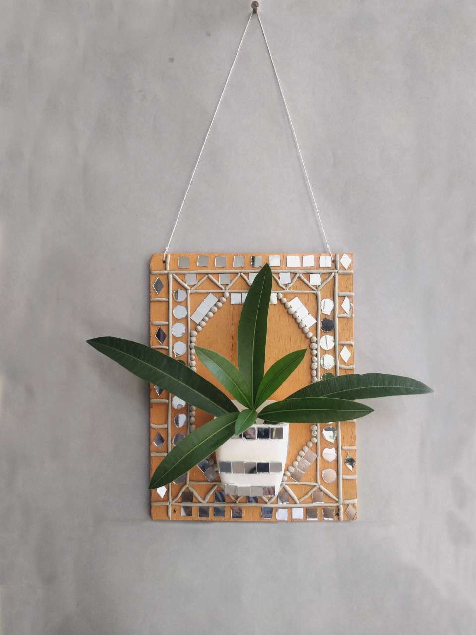 Lippan Frame Planter