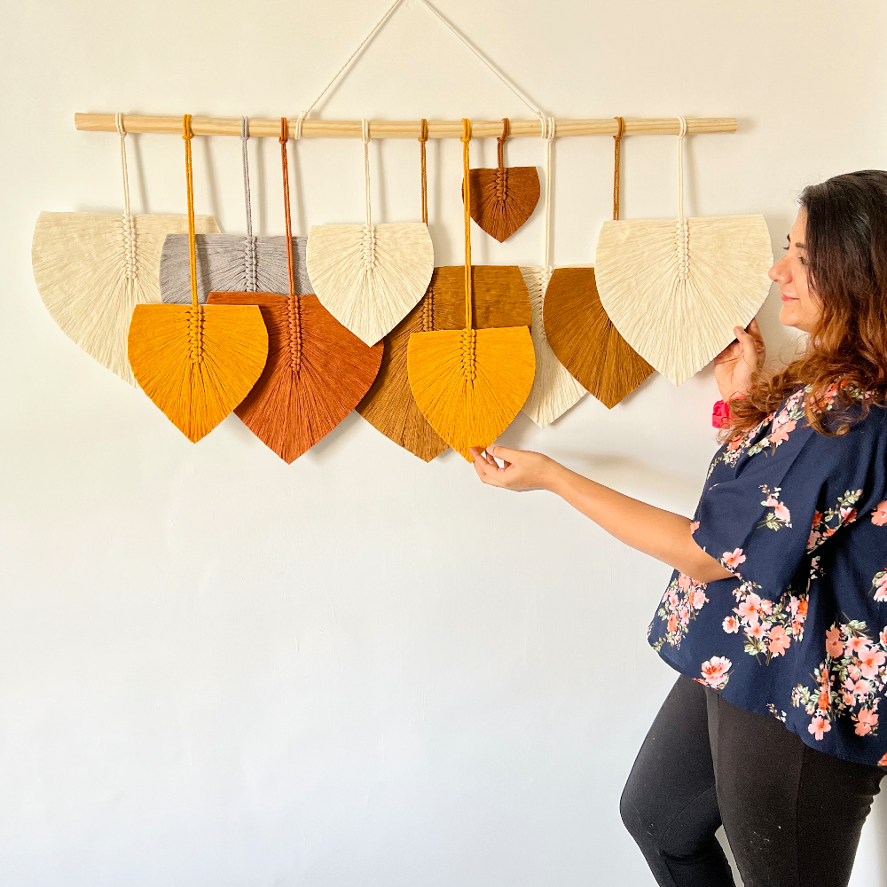 Feather Wall Hanging (11 Feathers/Option1) Knotmuch